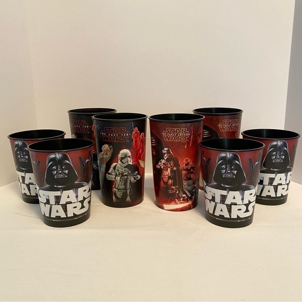 Star Wars Darth Vader/ Storm Trooper/ The Last Jedi/ The Force Awakens 8 Cup Set